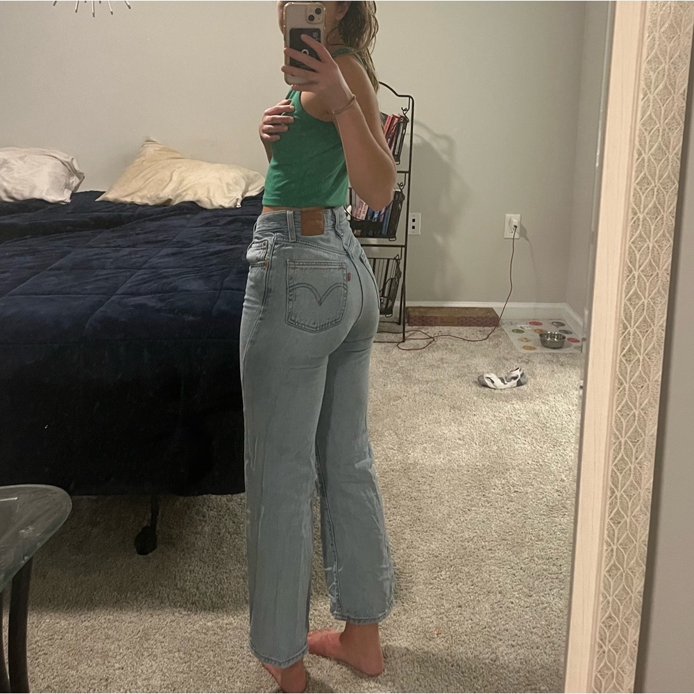 Levi’s Ribcage Straight Jeans - Picture 2 of 7